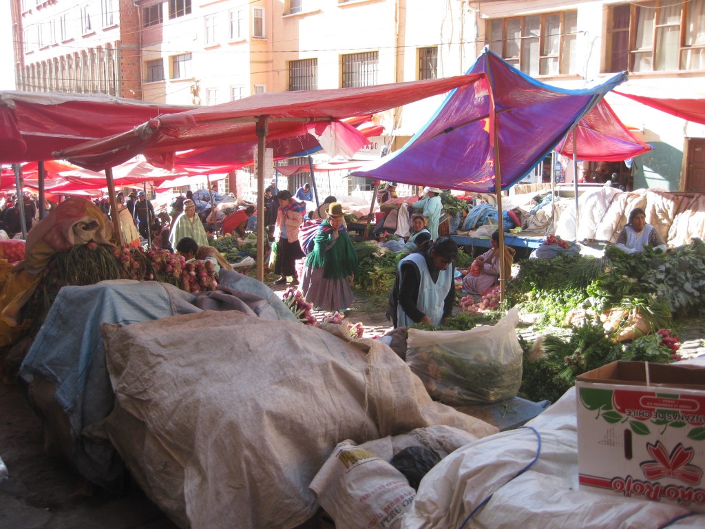 Obst- und Gemüsemarkt au den Straßen von La Paz