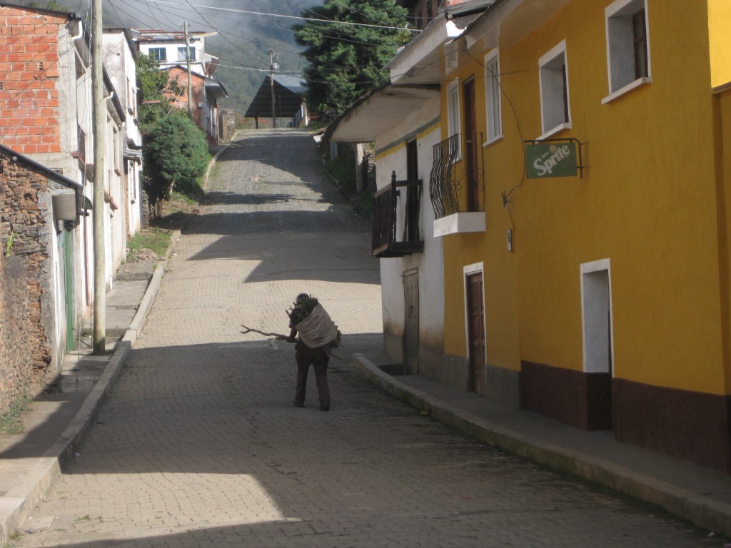 Dorf Yanacachi Takesi Trek Bolivien Südamerika individuell