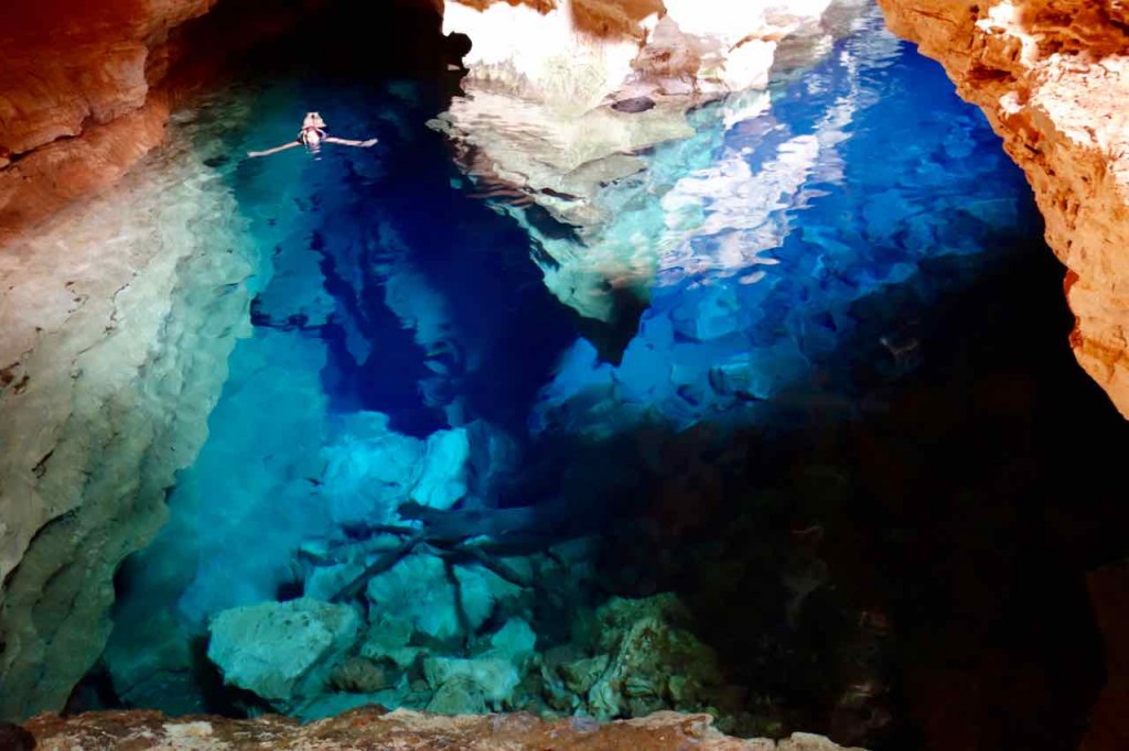 Chapada Diamantina in der Nähe von Lençois, Bundesstaat Bahia, Brasilien: Die Lagune Poço Azul hat es Peter ganz besonders angetan [Foto: Peter]